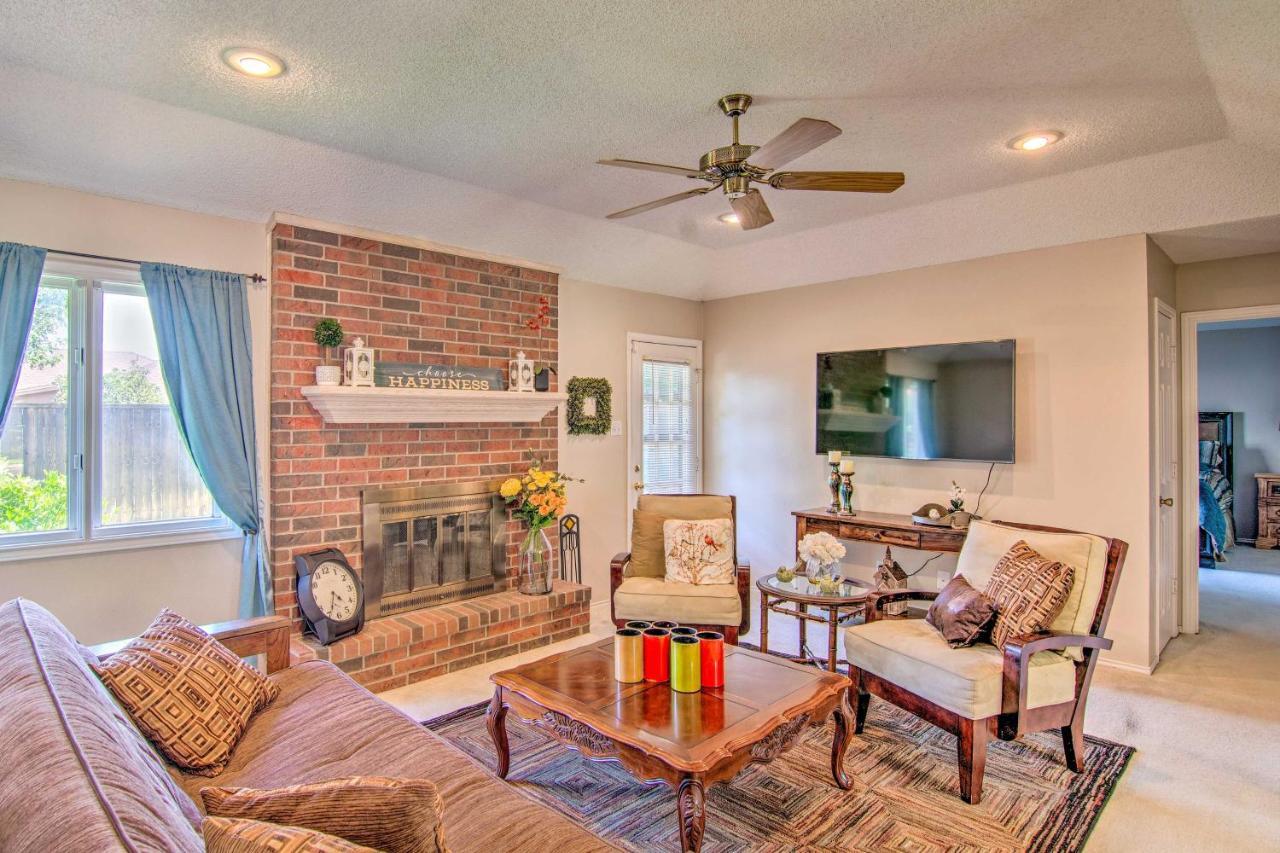 Lubbock Home With Deck And Yard - 8 Miles To Ttu! Dış mekan fotoğraf